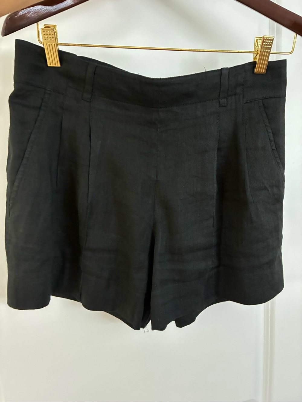 Vince Linen Black dress shorts